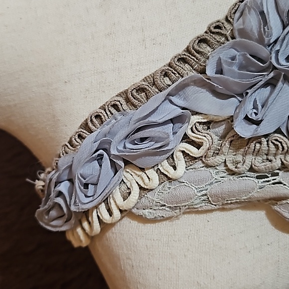 My Pretty Angel Lace and Rose Ribbon Detail Dress - Picture 5 of 10